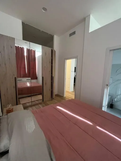 Milano Loft Apartment 0*, Milan Italy